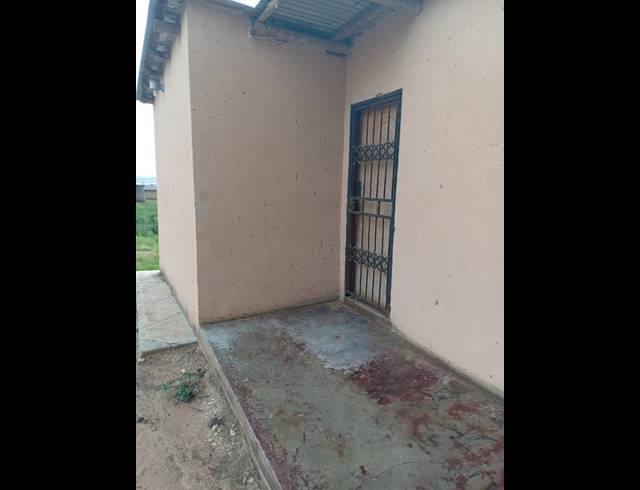 2 BEDROOM HOUSE FOR SALE IN TSHIKHUDINI